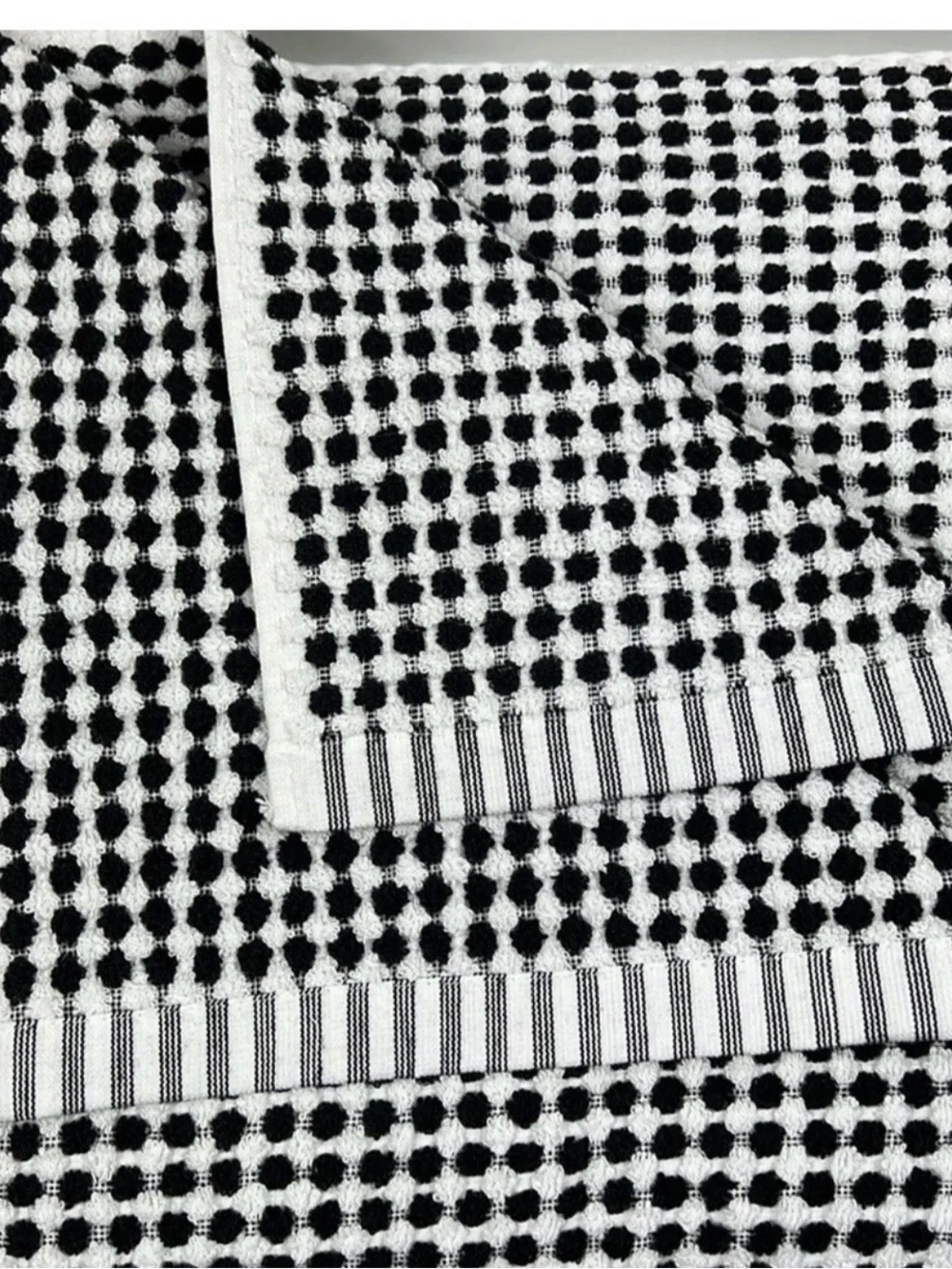 Donna Karan New York DKNY Bath Towel Set - Black White Textured - 4 Peice NEW